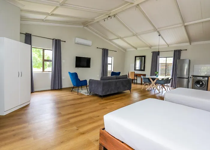 Shumba Valley Lodge