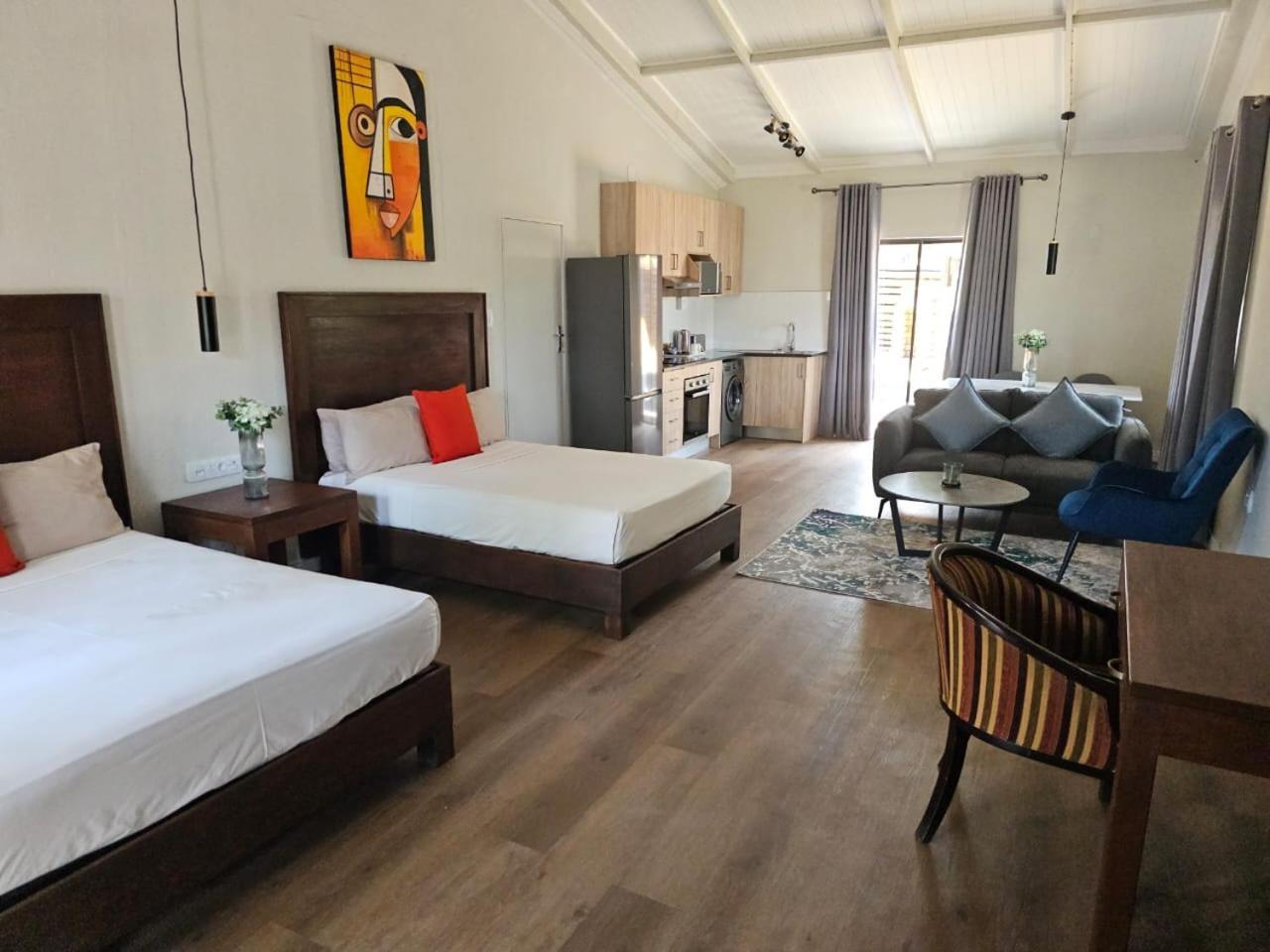 Shumba Valley Lodge